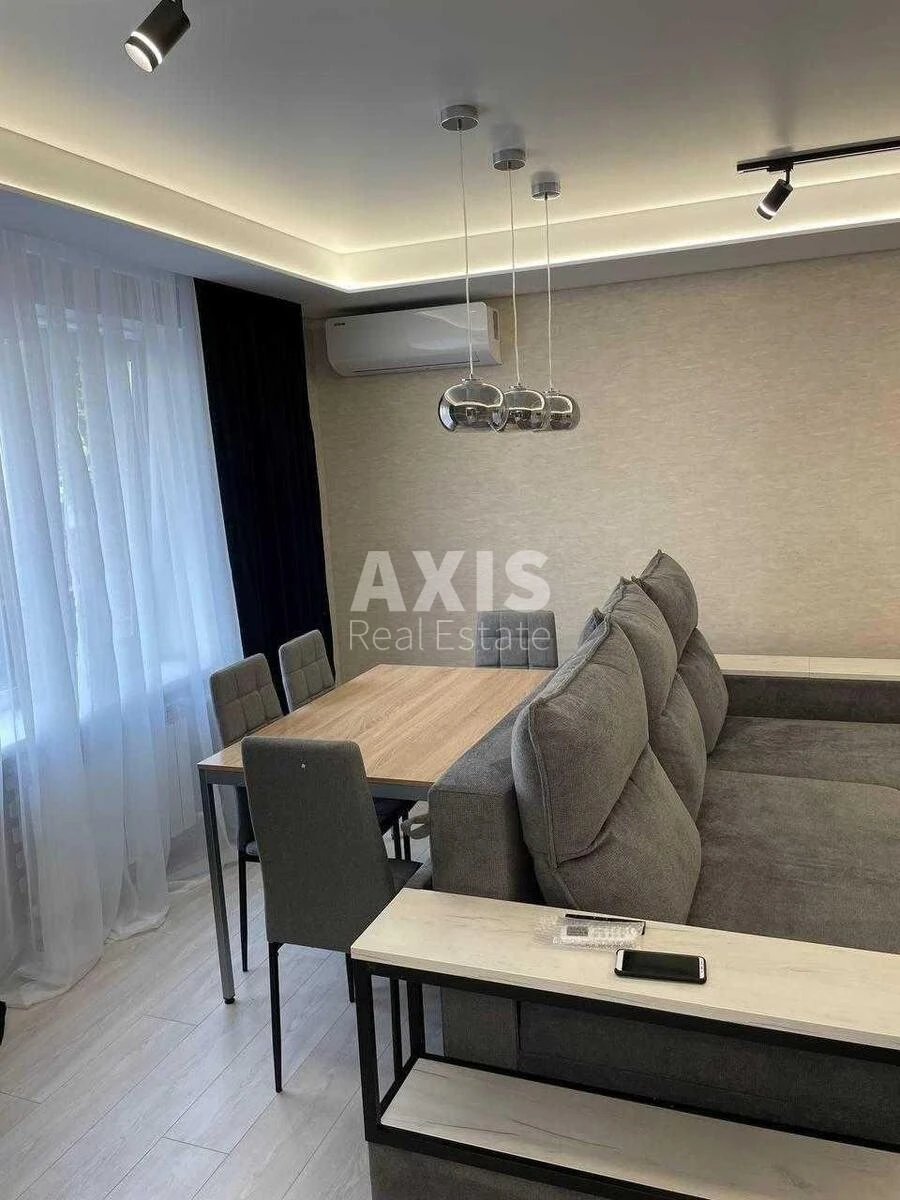 3k apartment pr-t Berestejskij 20687270
