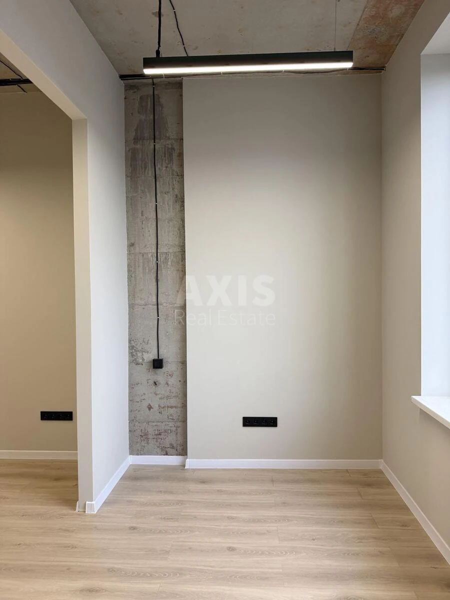 Office vul. Sichovyh Stril'civ 21, 53m2681402