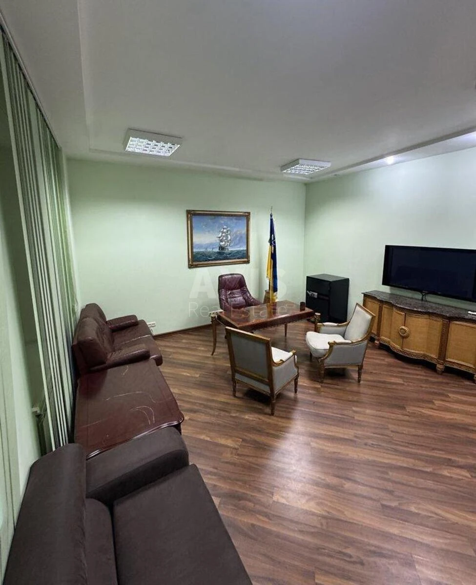 Офис ул. Шелковичная 32/34, 90м271226