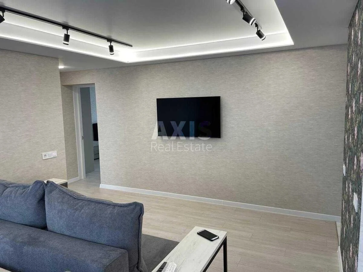 3k apartment pr-t Berestejskij 20687273