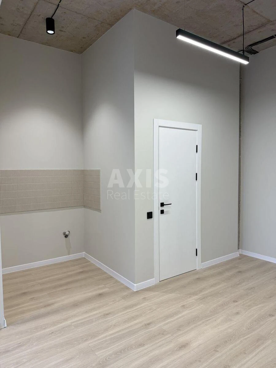 Office vul. Sichovyh Stril'civ 21, 53m2681403