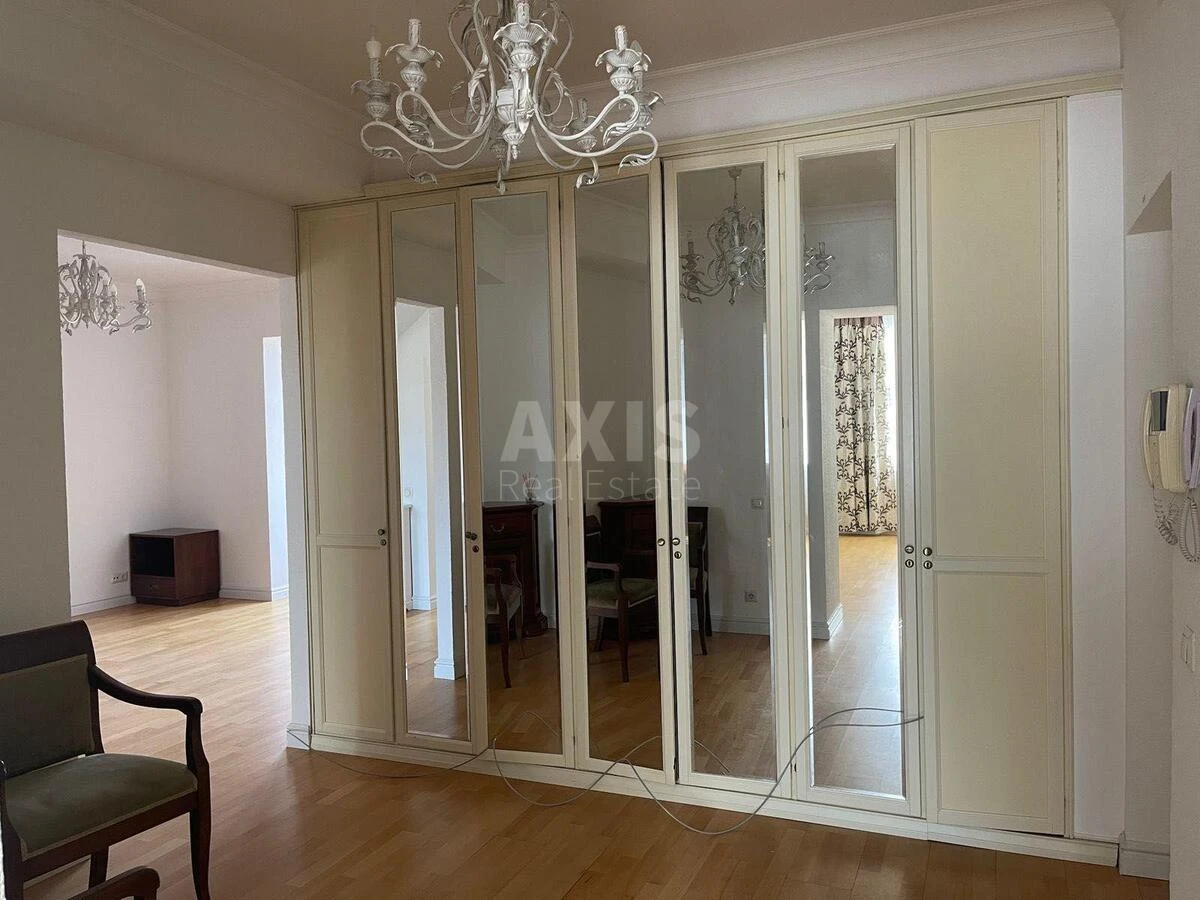 5k apartment vul. Oleksandra Konyskoho 52/586484215