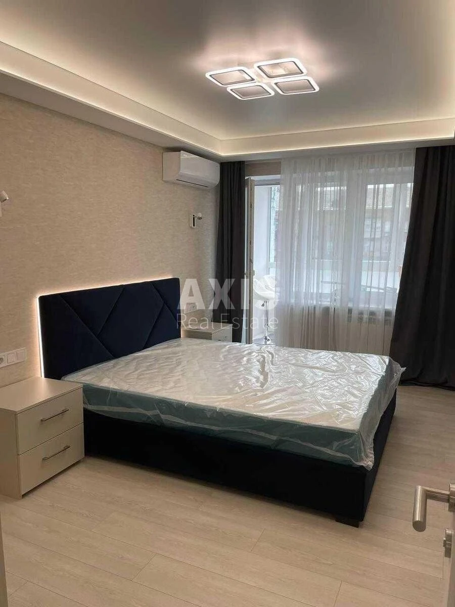 3k apartment pr-t Berestejskij 20687277