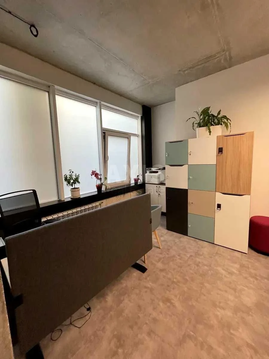 Office vul. Lypkivs'kogo Vasylja Mytropolyta 37, 100m2694545