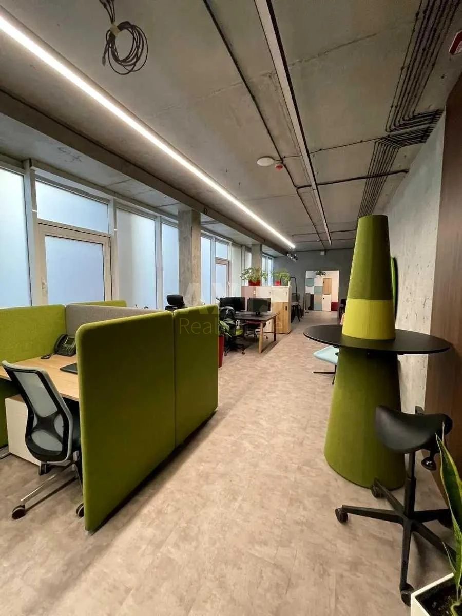 Office vul. Lypkivs'kogo Vasylja Mytropolyta 37, 100m2694542