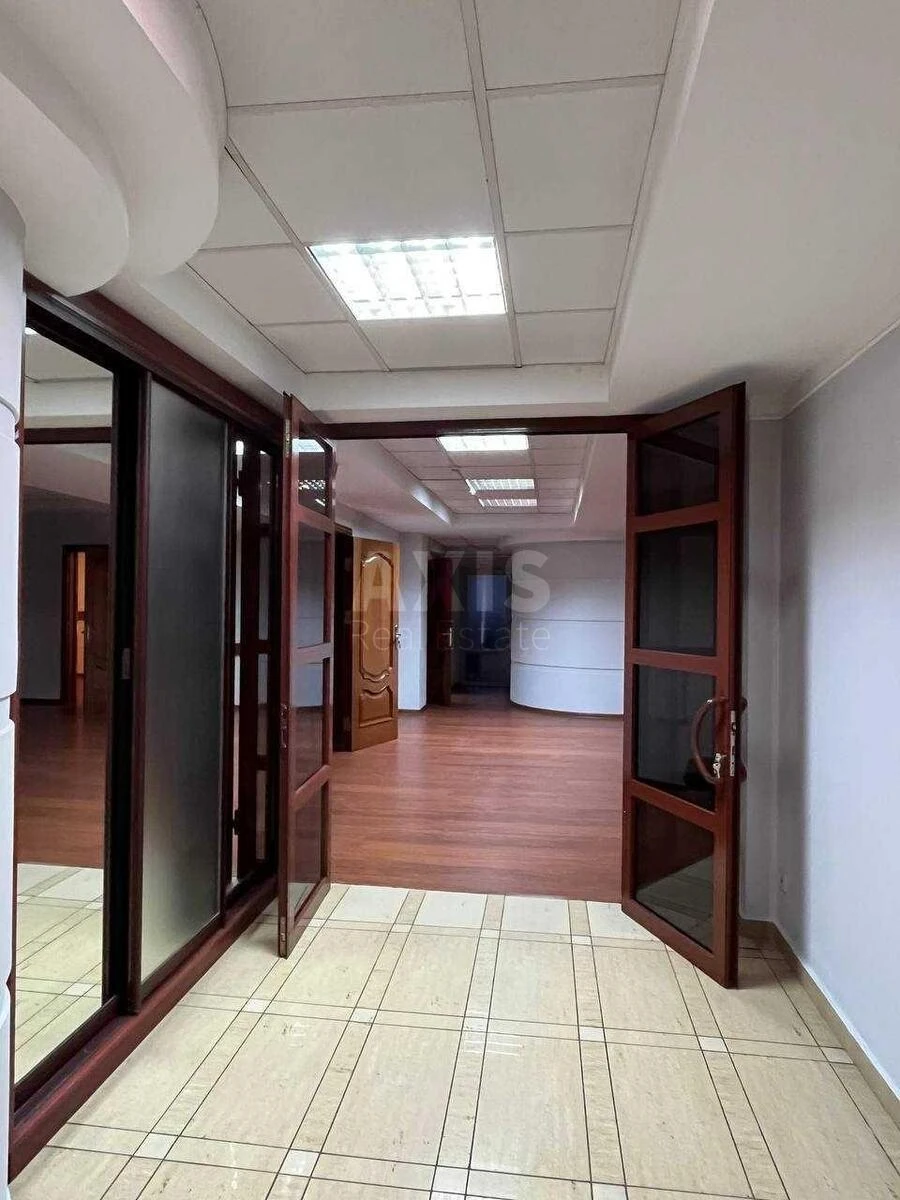 Office bul. Mykoly Mikhnovskoho 19, 233m2698090