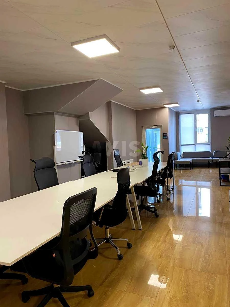 Office vul. Central'na 19, 130m2712821