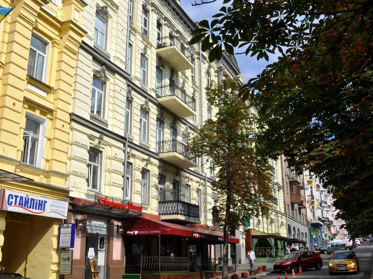 Office vul. Antonovycha 14, 491m2702538