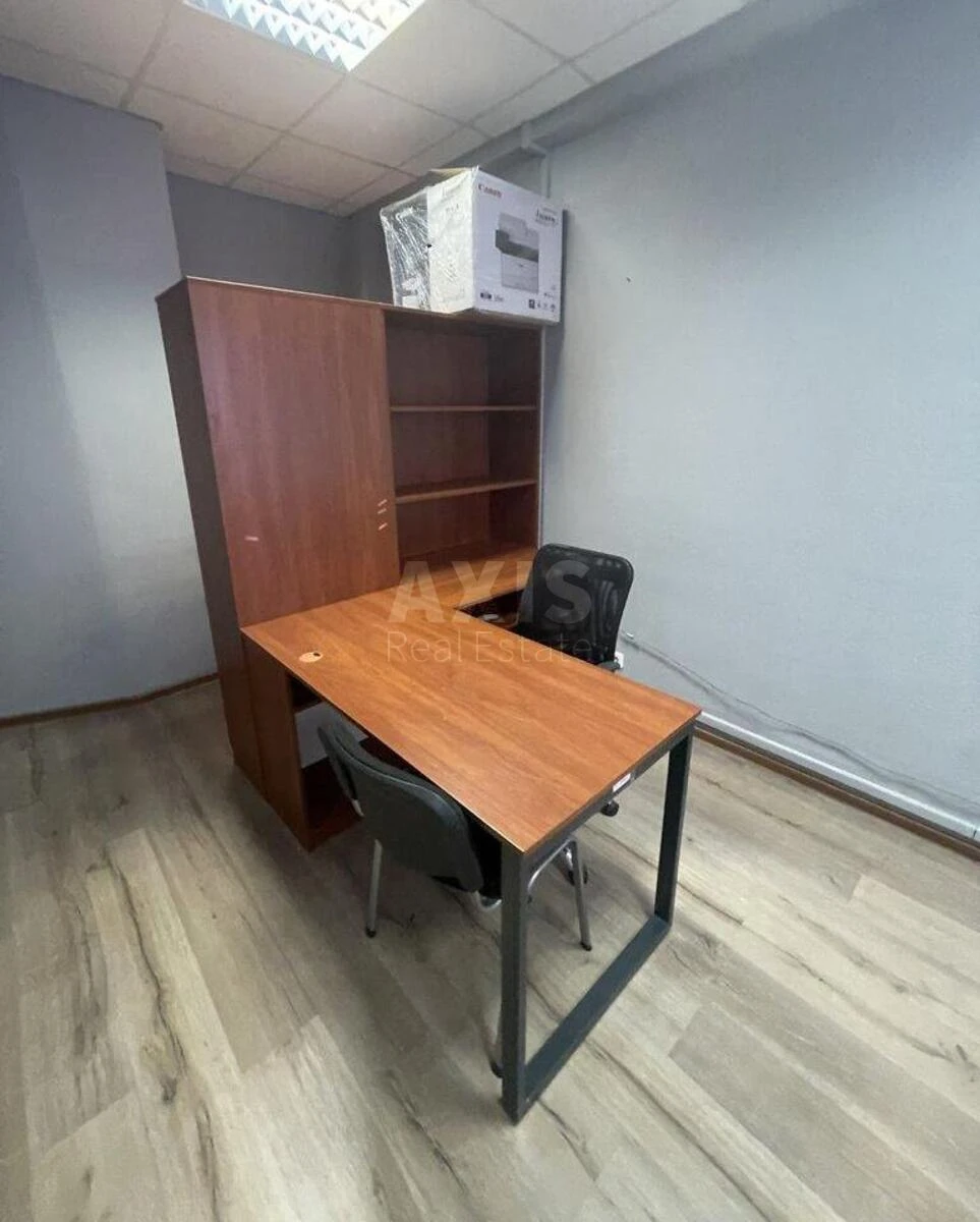 Office pl. Lesi Ukrai'nky 34, 43m2652554