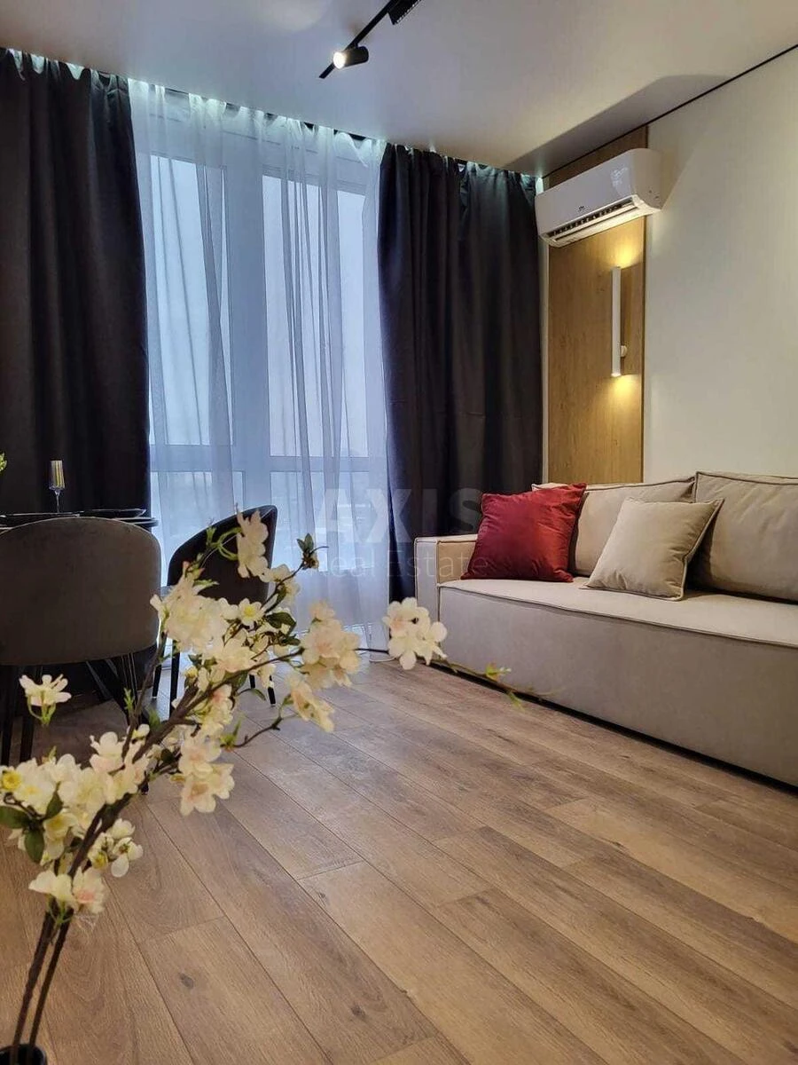 1k apartment vul. Prychal'na 106827510