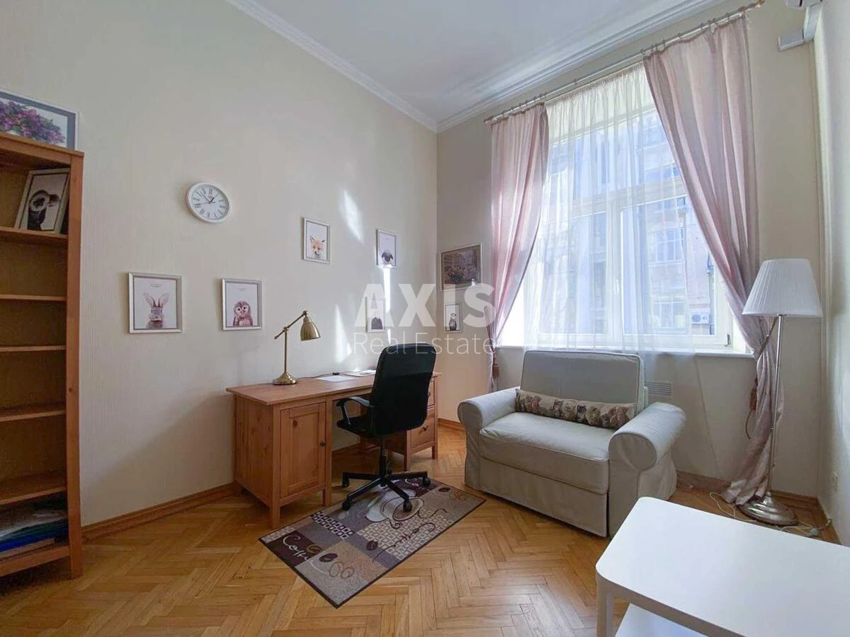 4k apartment vul. Ljuterans'ka 7/10670685