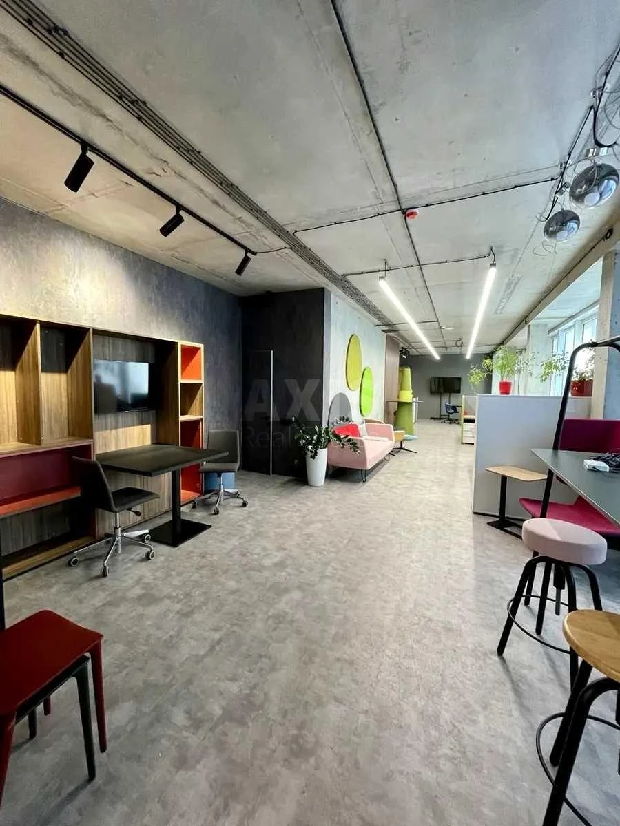 Office vul. Lypkivs'kogo Vasylja Mytropolyta 37, 100m2694544
