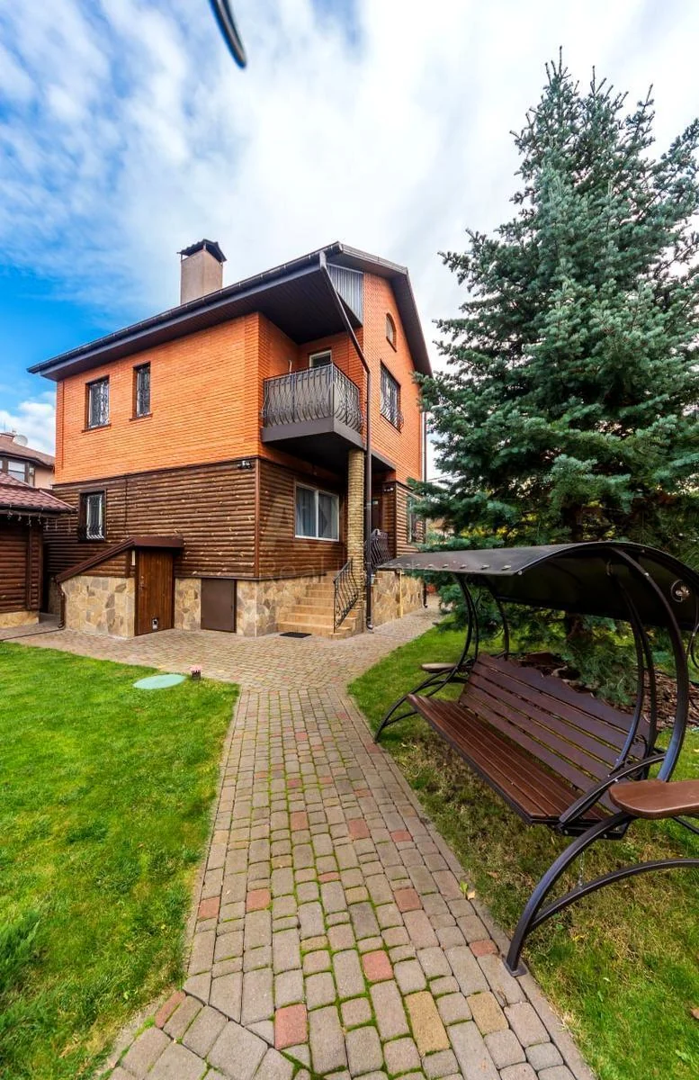Дiм вул. Богатирська, 130м2, місто Київ
