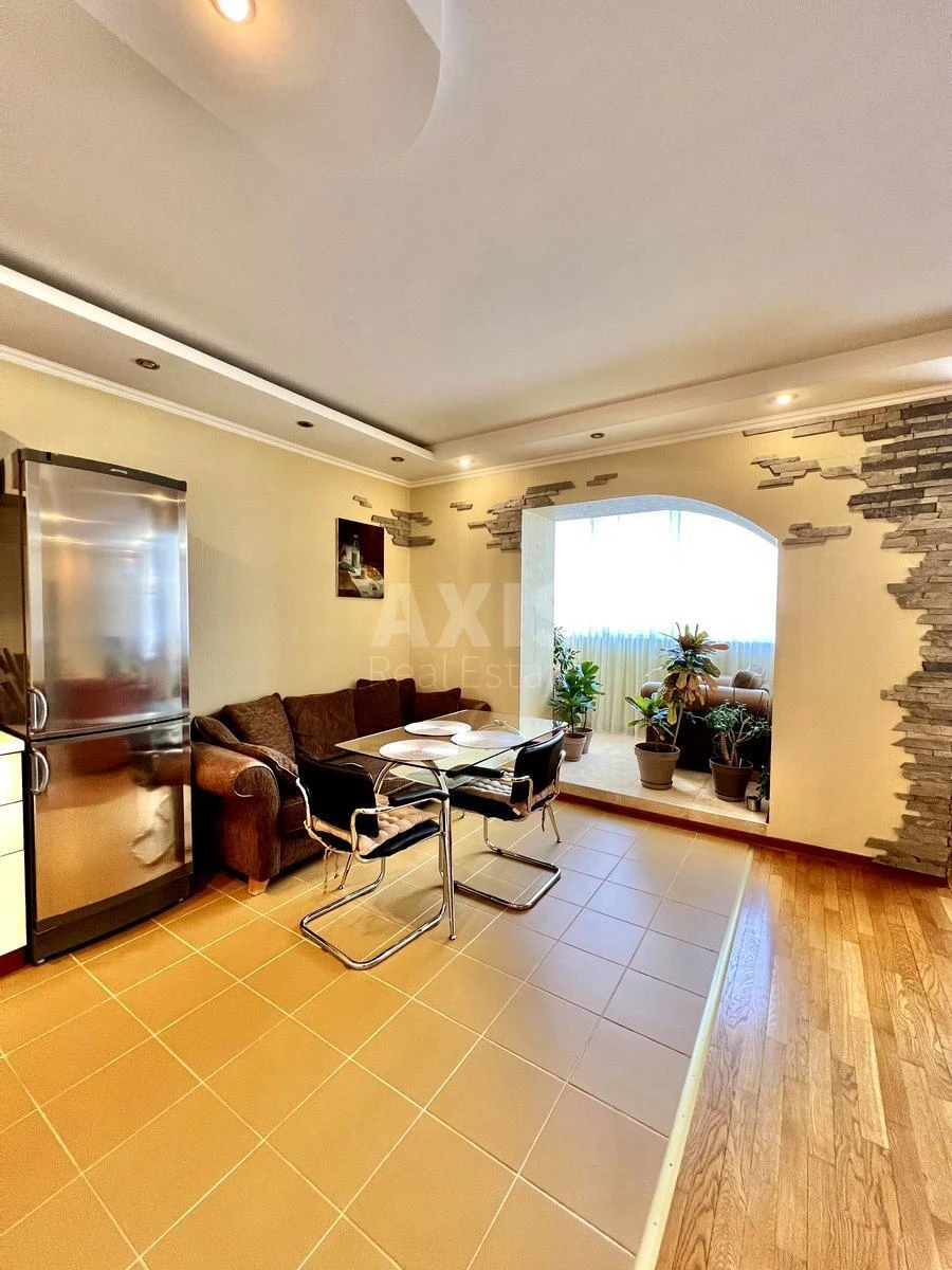 2k apartment pr-t Grygorenka Petra 1Б7011119