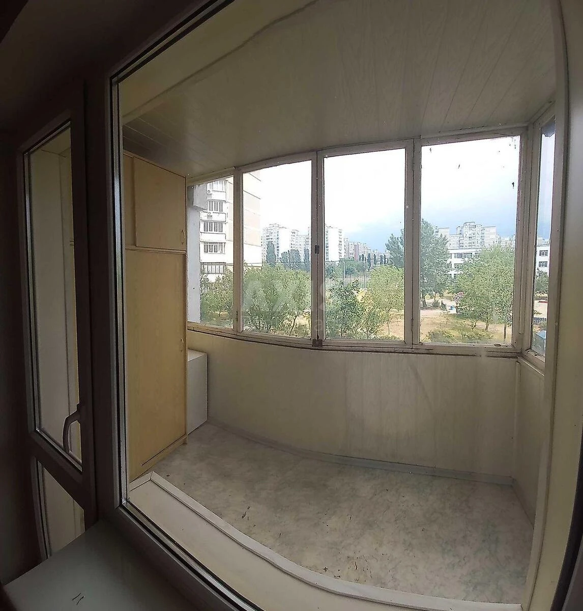 4k apartment vul. Revuc'kogo 13714068