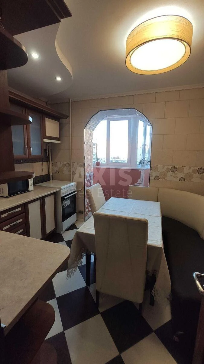 3k apartment vul. Pryluzhna 14700061