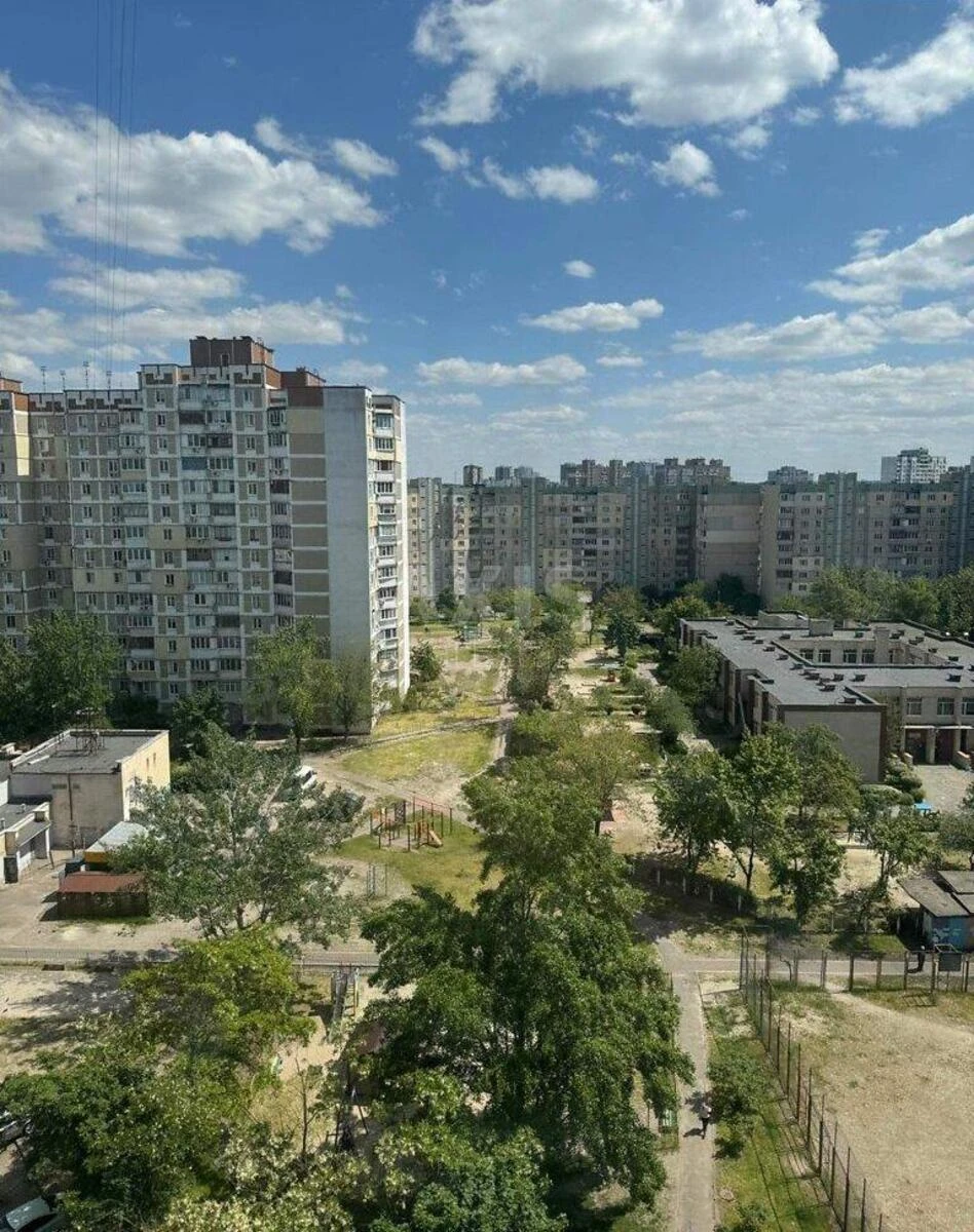 1k apartment vul. Revuc'kogo 18А691154
