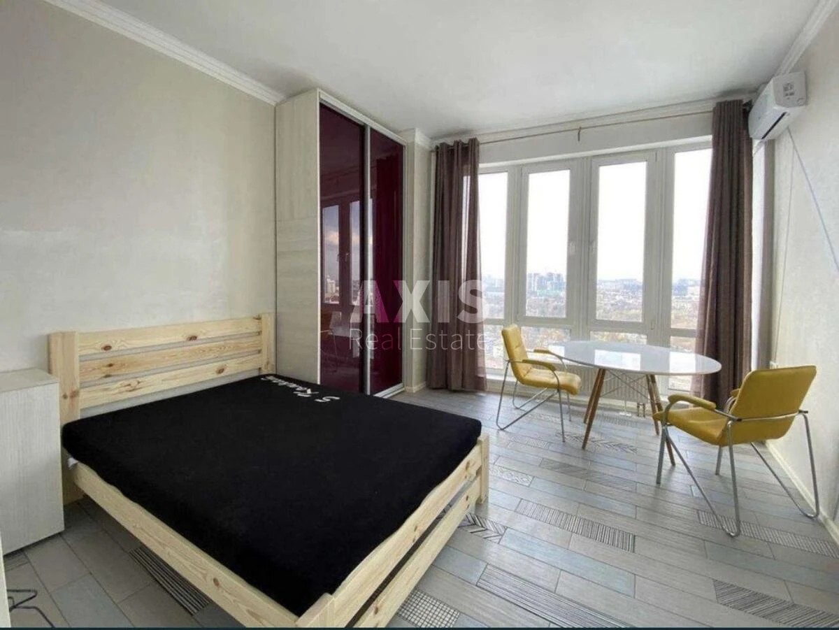 4к квартира ул. Кирилло-Мефодиевская 2530901