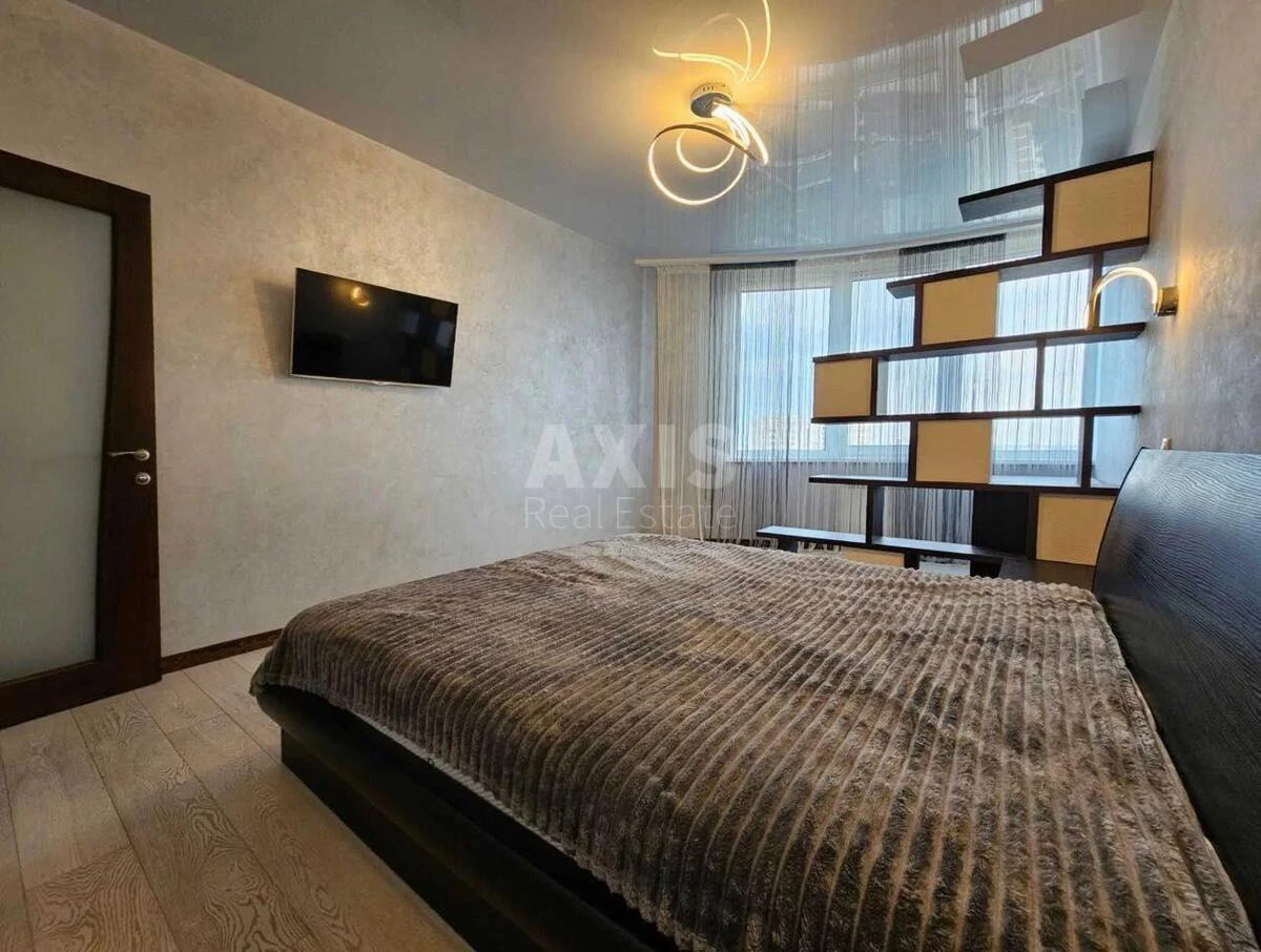 3k apartment vul. Dragomanova 40Ж699887