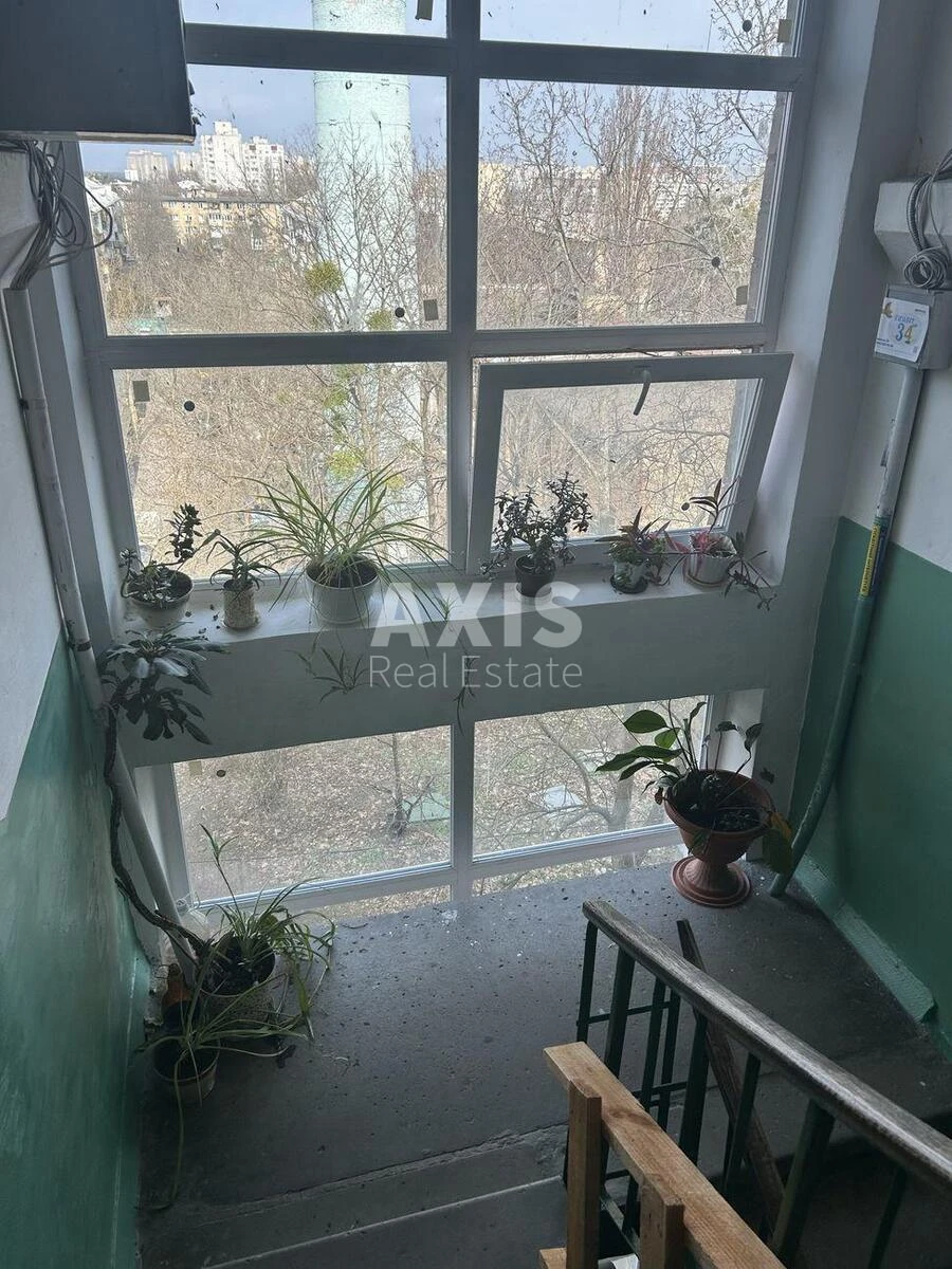 1k apartment vul. Mezhova 19B670369