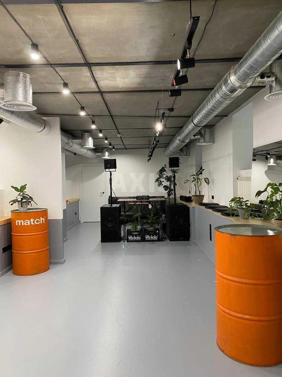 Trade object vul. Basejna 3, 200m2698231