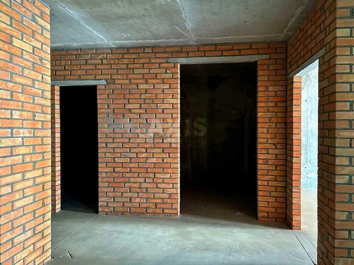 Office vul. Jevgena Konoval'cja 30, 200m2712012