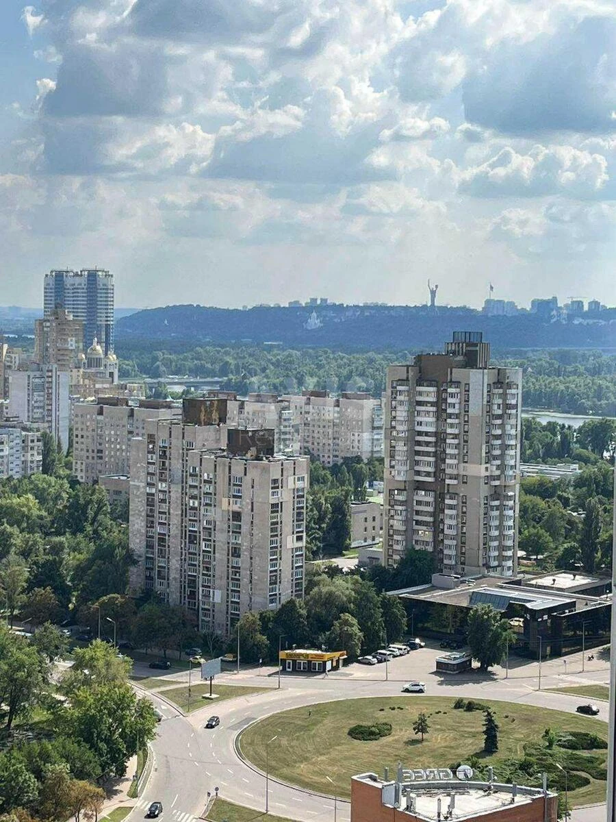 3k apartment vul. Kahovs'ka 606986712