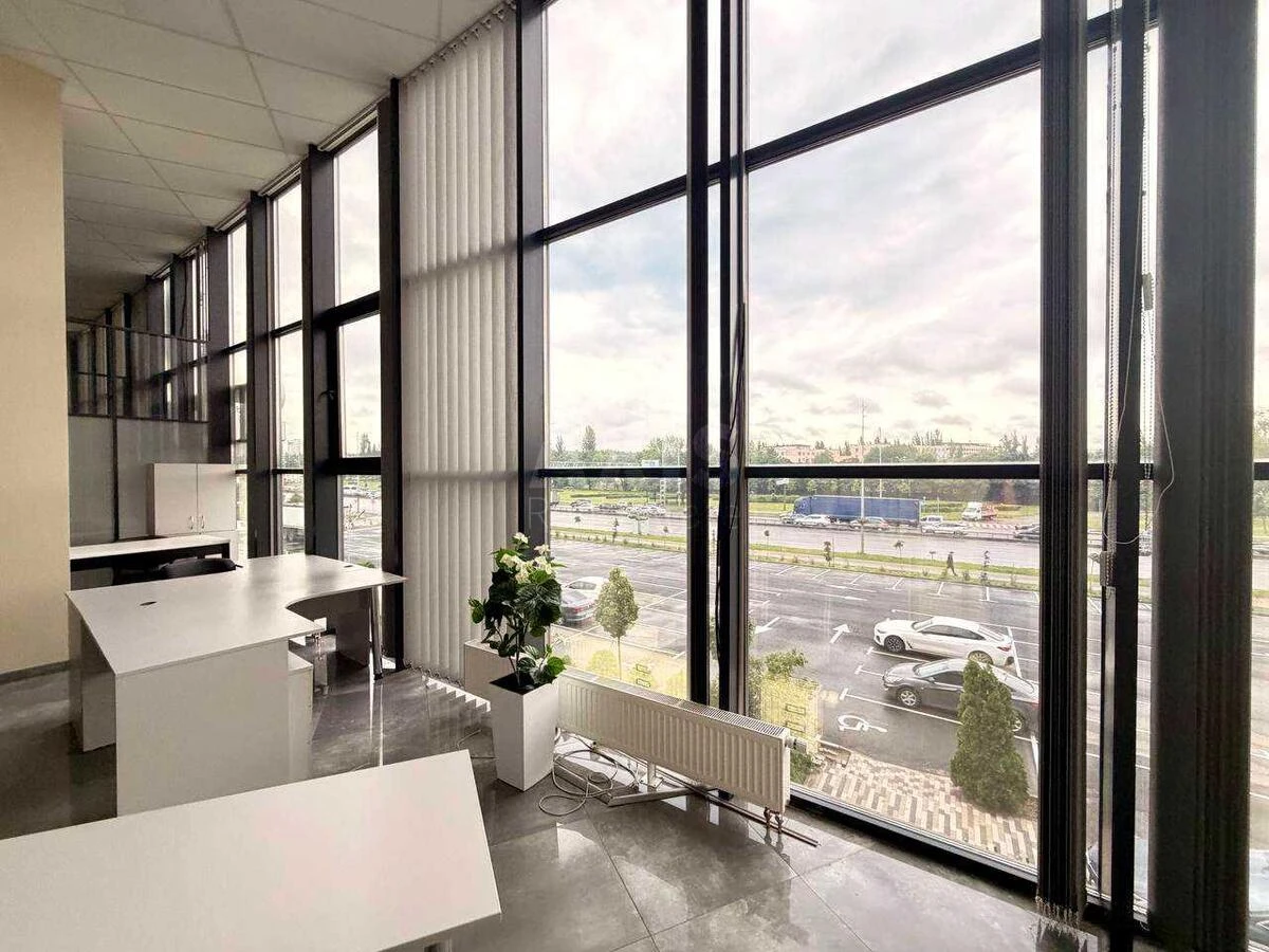 Office pr-t Bazhana Mykoly 17А, 365m2712804