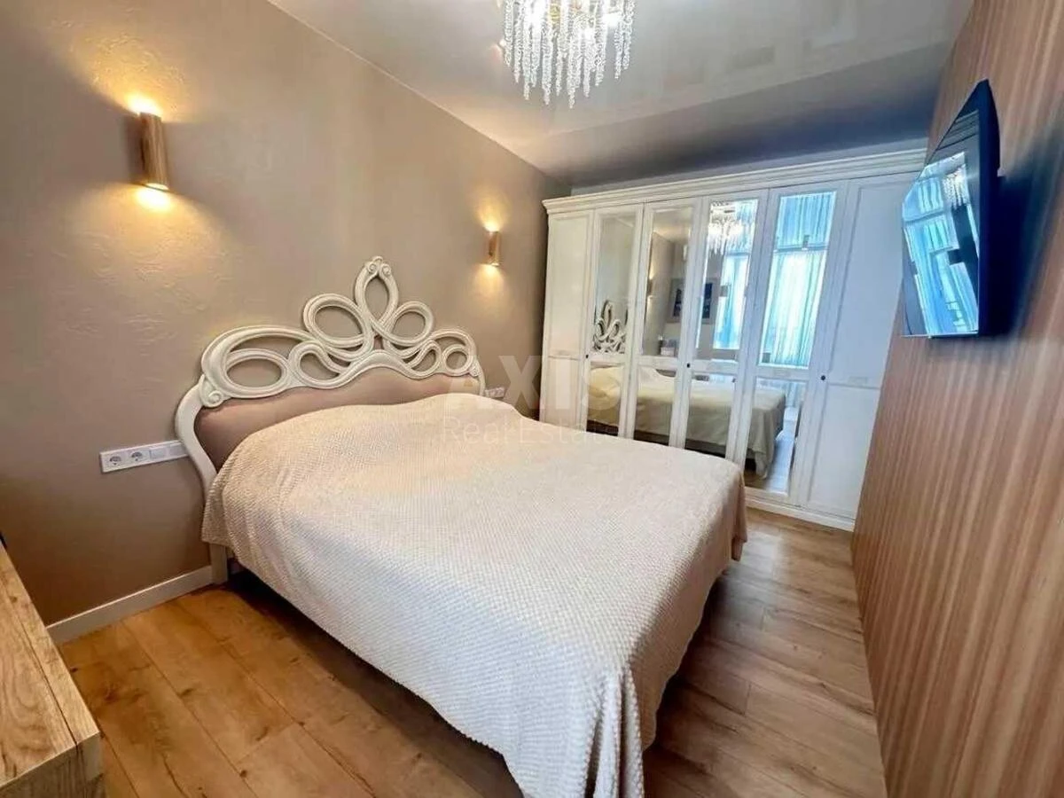 1k apartment vul. Lypkivs'kogo Vasylja Mytropolyta 37Б700556