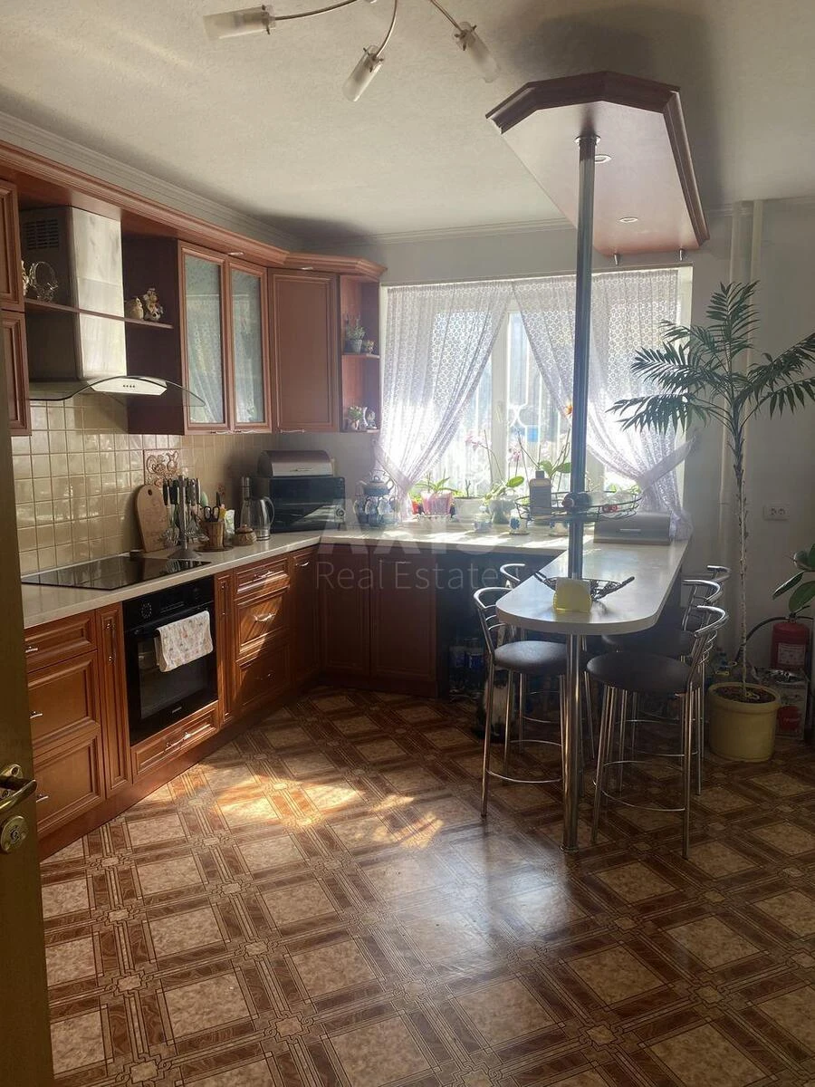 4к квартира ул. Олевская 3А71150