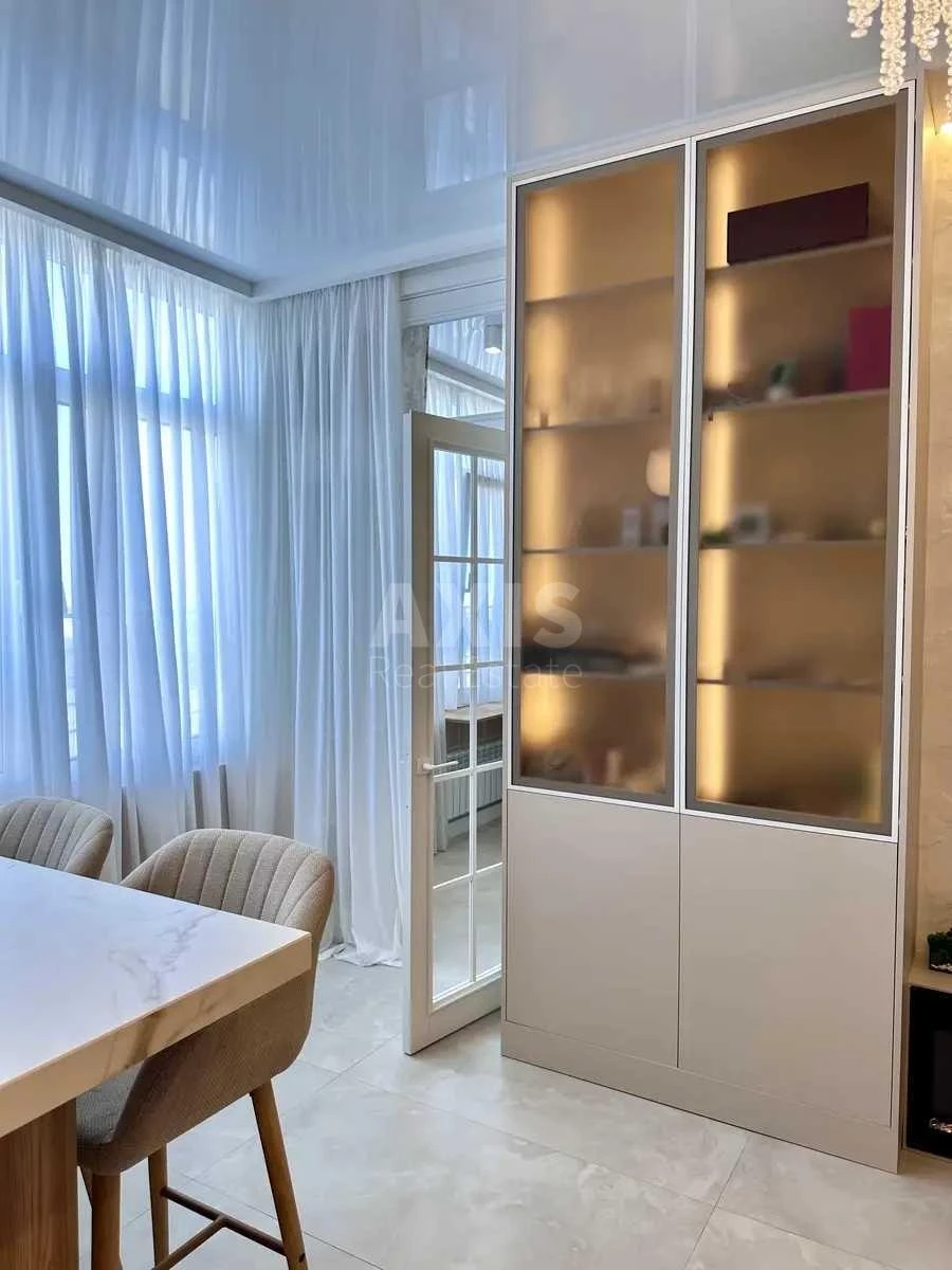 1k apartment vul. Lypkivs'kogo Vasylja Mytropolyta 37Б700554