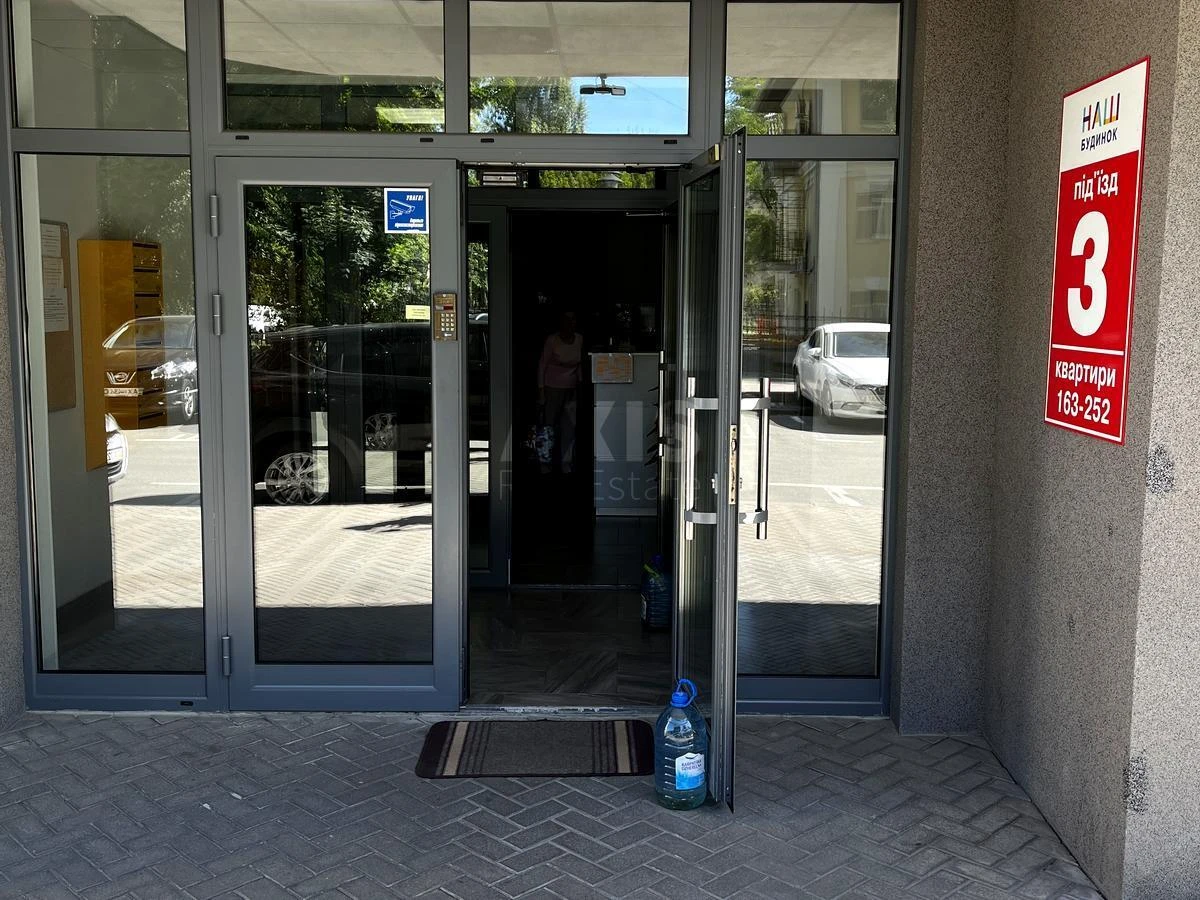 3k apartment pr-t Berestejskij 71А7053019