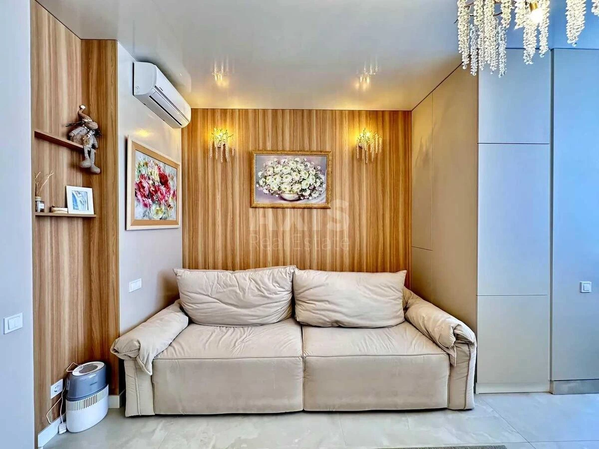 1k apartment vul. Lypkivs'kogo Vasylja Mytropolyta 37Б700555