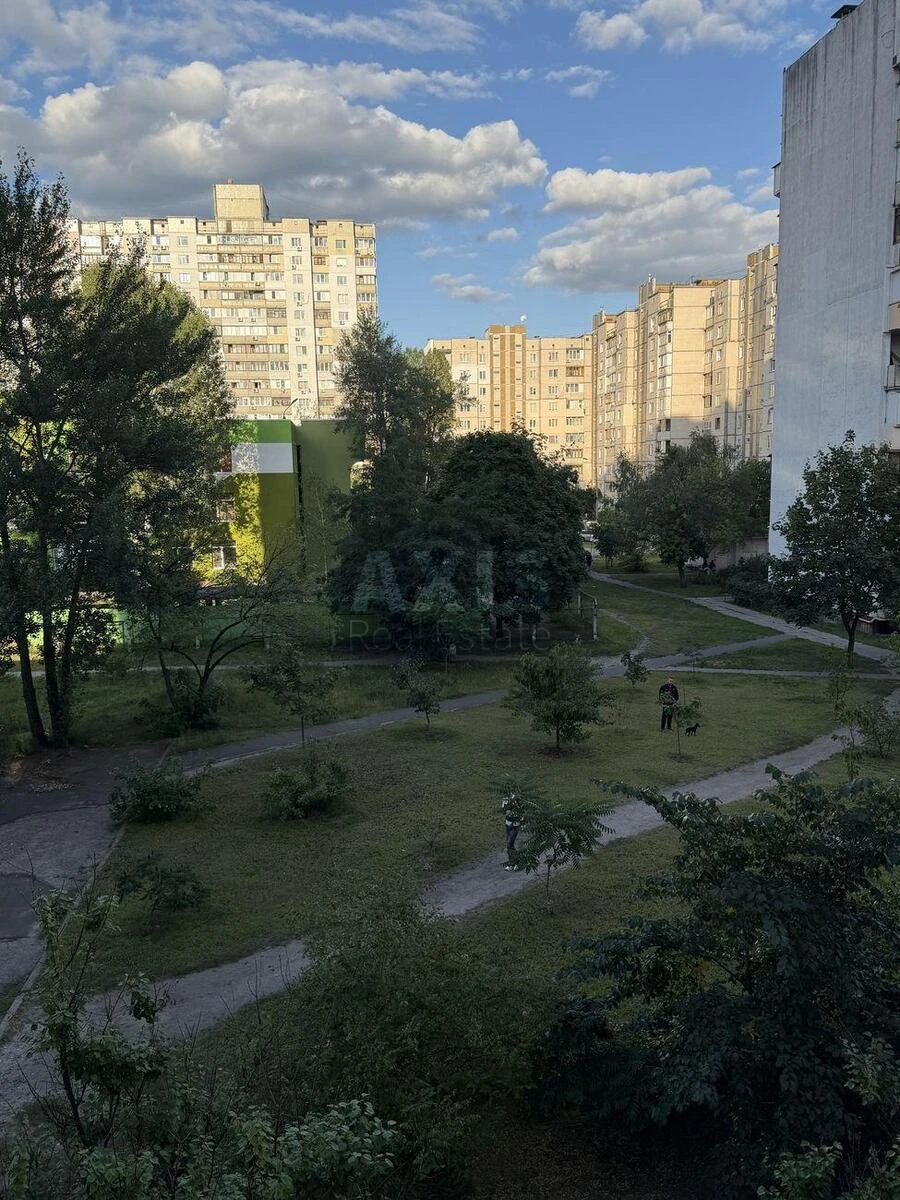 1k apartment vul. Rudenko Larysy 13701396