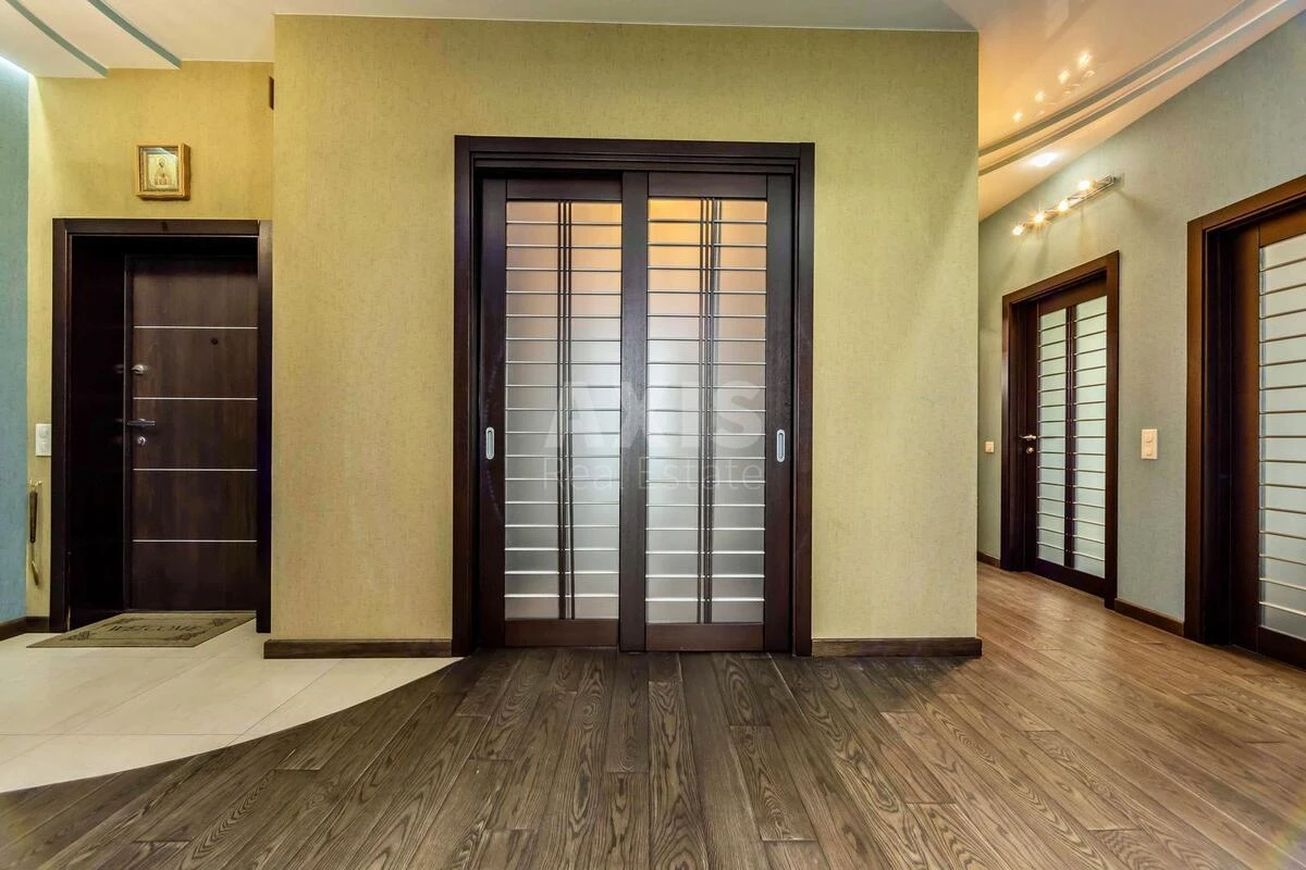 3k apartment nab. Dniprovs'ka 14А6890814