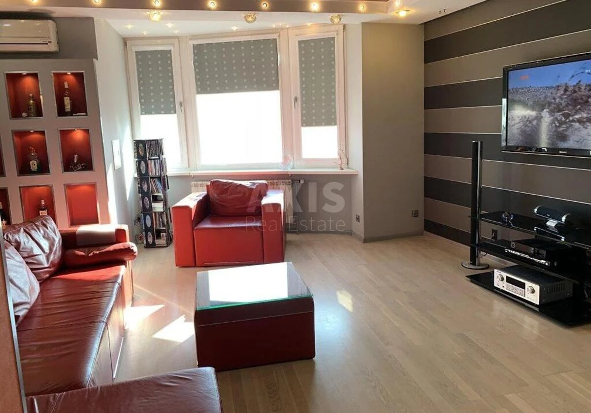 4k apartment nab. Dniprovs'ka 19688044