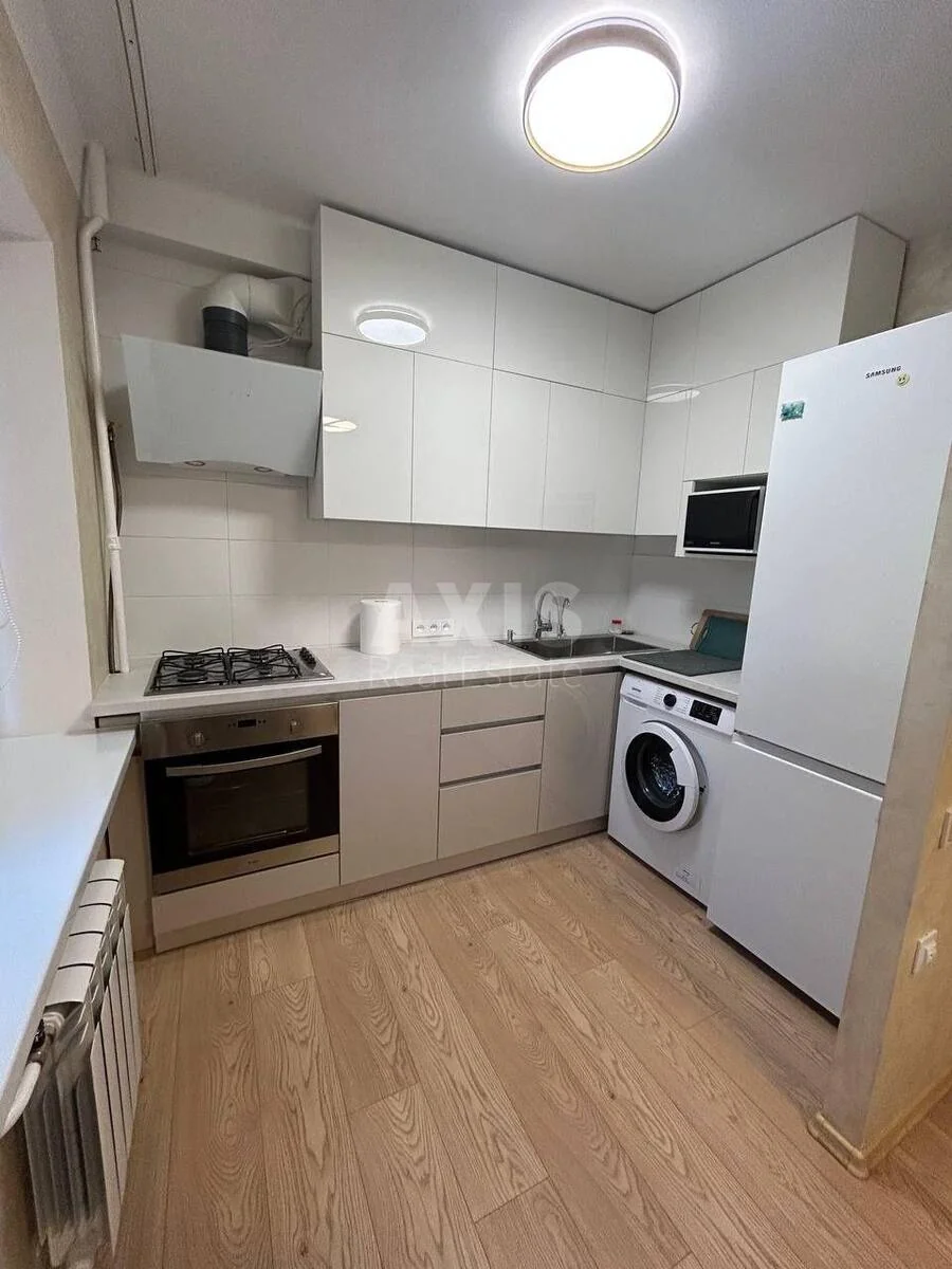 2k apartment bul. Verhovnoi' Rady 1