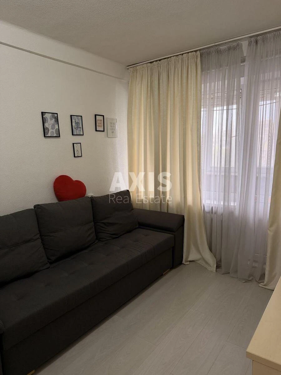 2k apartment pr-t Berestejskij 22672775