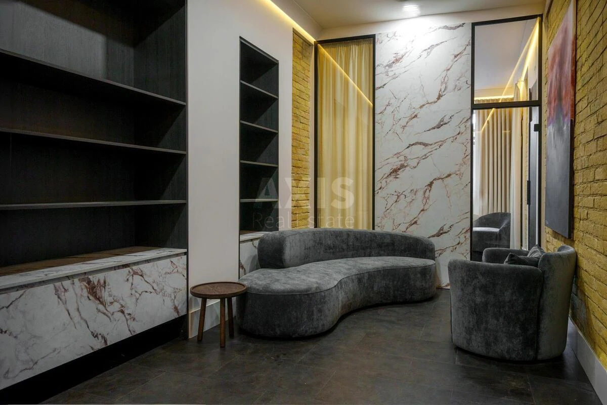 Office vul. Hmel'nyc'kogo Bogdana 51А, 570m26792111