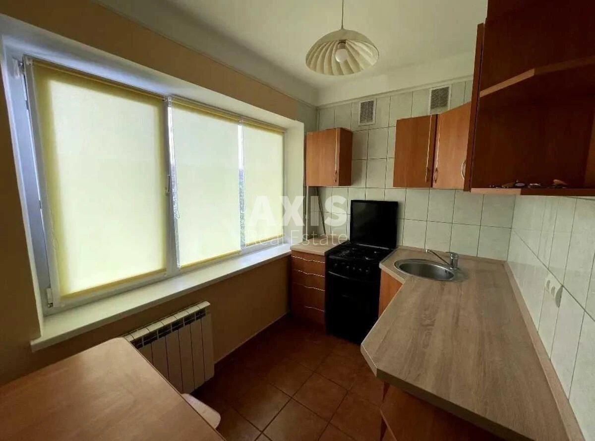 1k apartment pr. Voskresenskyy 15B695360