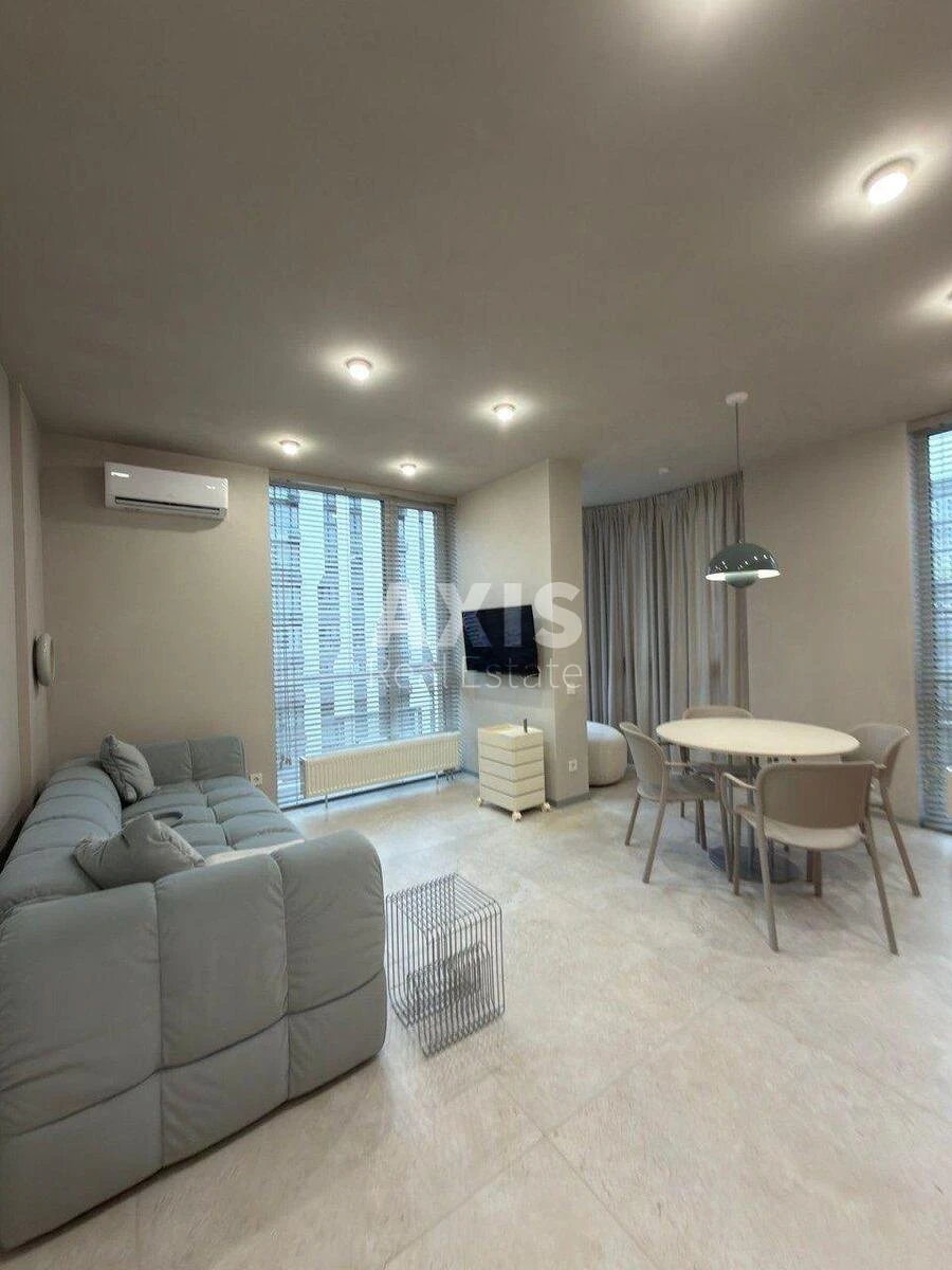 1k apartment bul. Ryl's'kogo Tadeja 4669735