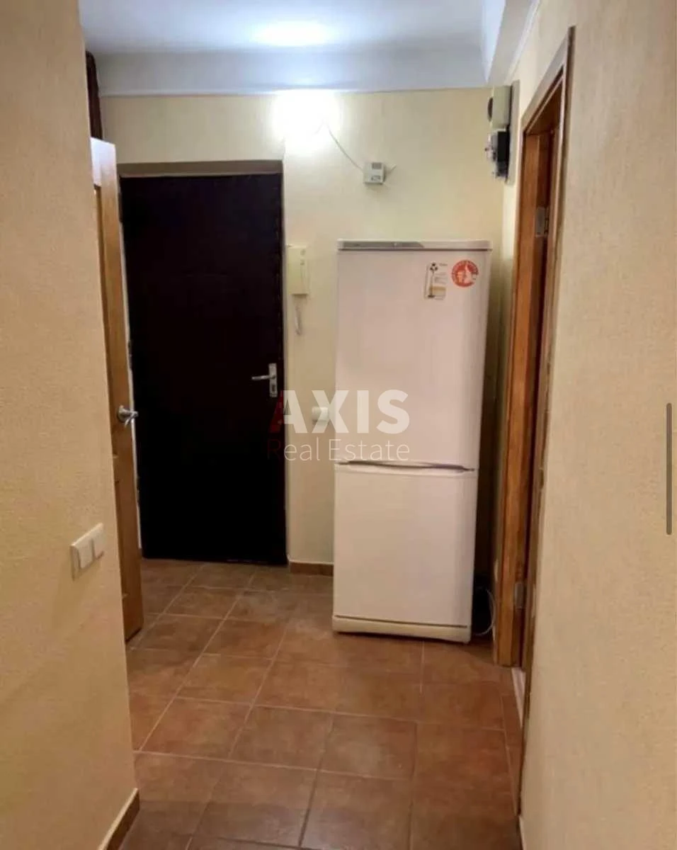 1k apartment pr. Voskresenskyy 15B695361