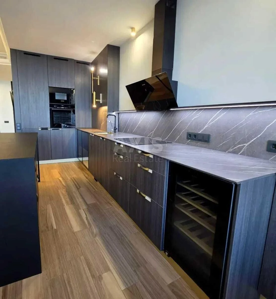 4k apartment vul. Buslivs'ka 12710733