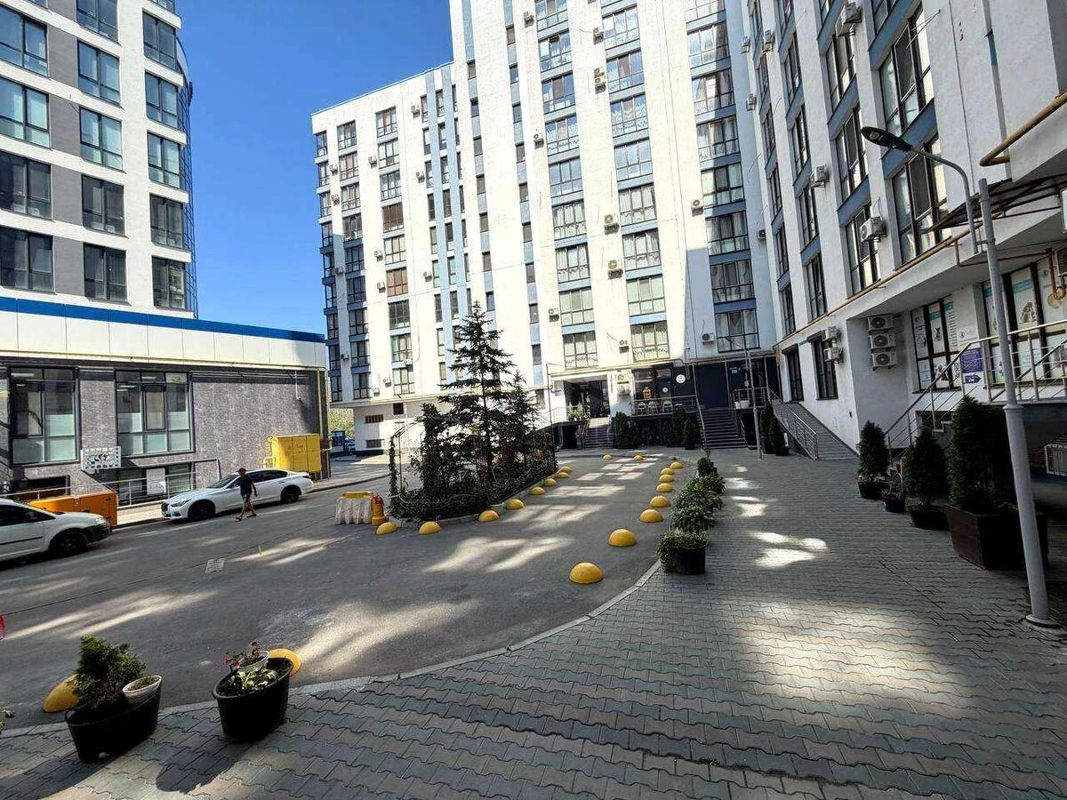 Офис ул. Центральная 21А, 84м27127920