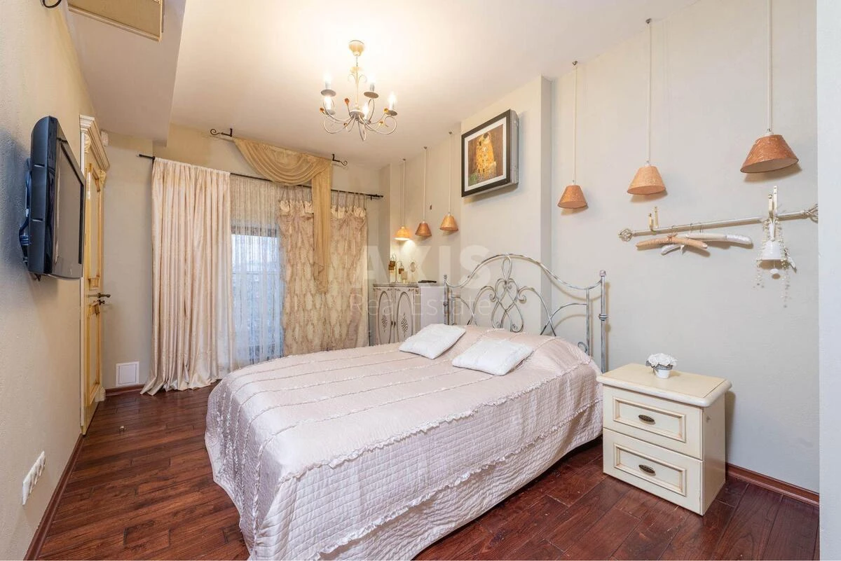 5k apartment vul. Antonovycha 8700903