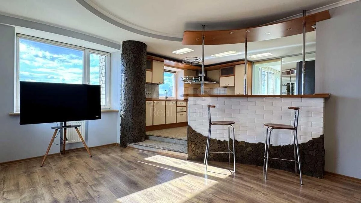 3k apartment vul. Zvirynec'ka 61А70562