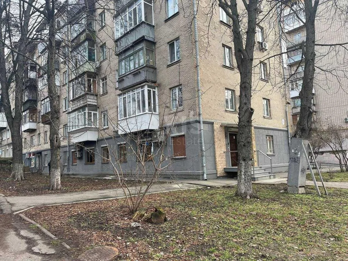 Trade object bul. Mykoly Mikhnovskoho 10, 190m2
