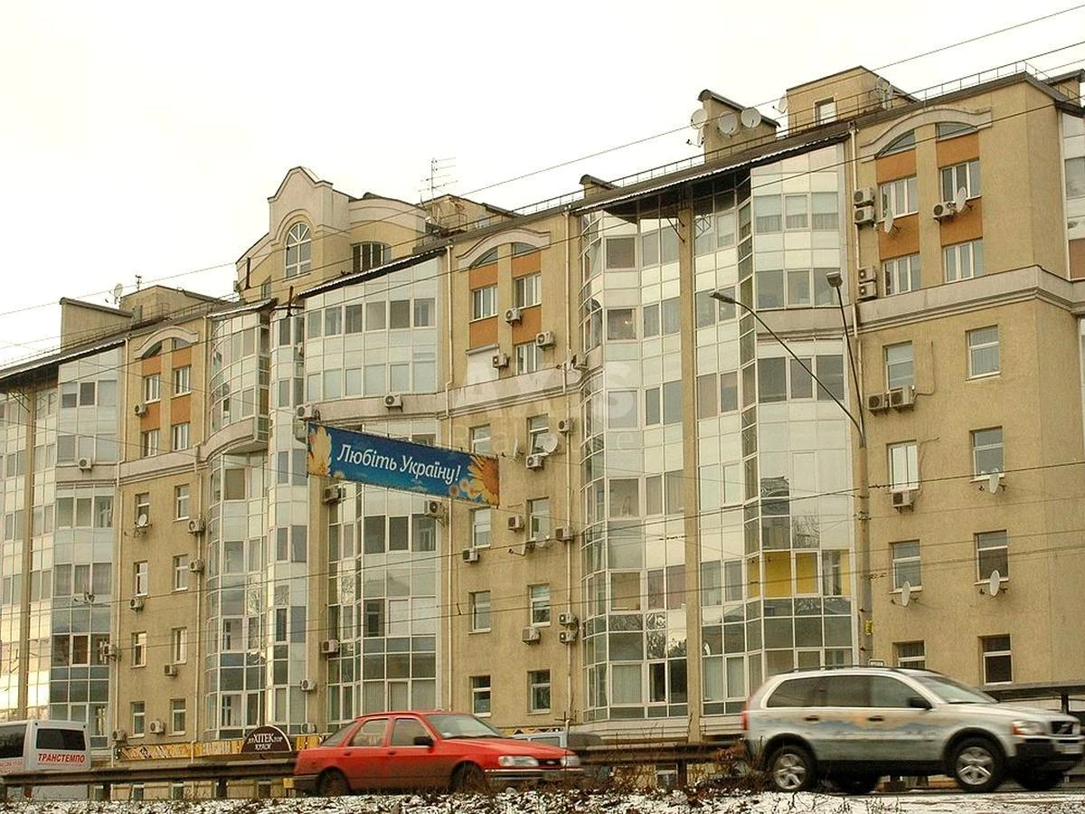 3k apartment pr-t Berestejskij 967057711