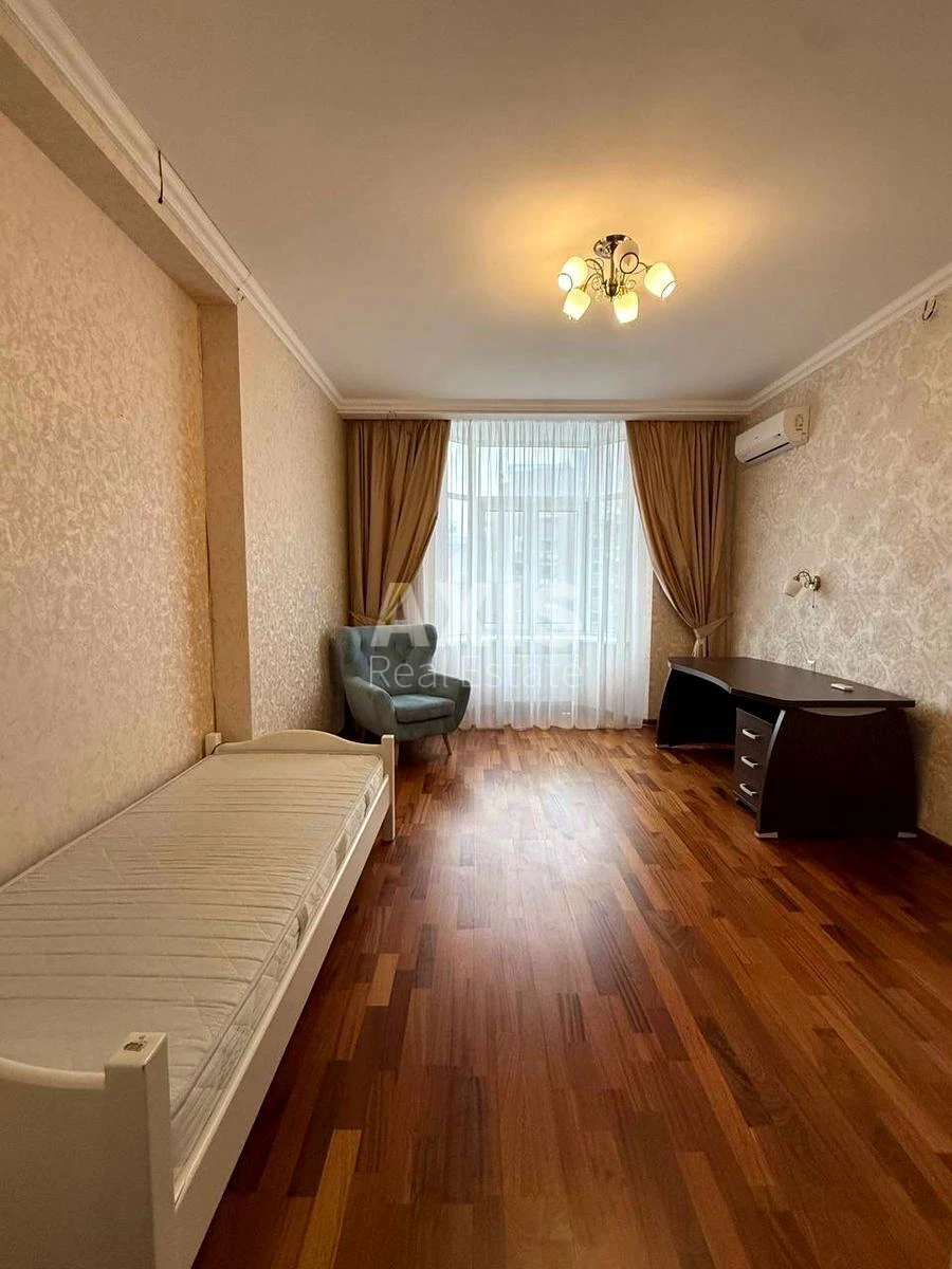 3к квартира ул. Антоновича 1036885617