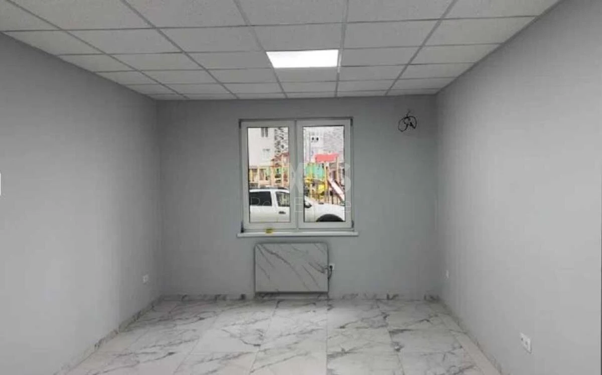 Объект торговли ул. Ревуцкого 54А, 98м270028